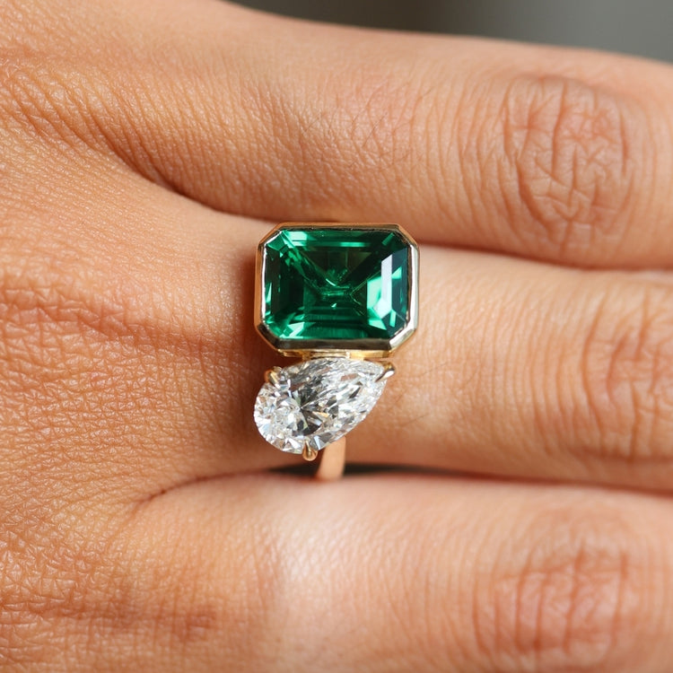 Anillo Toi et Moi Esmeralda y diamante