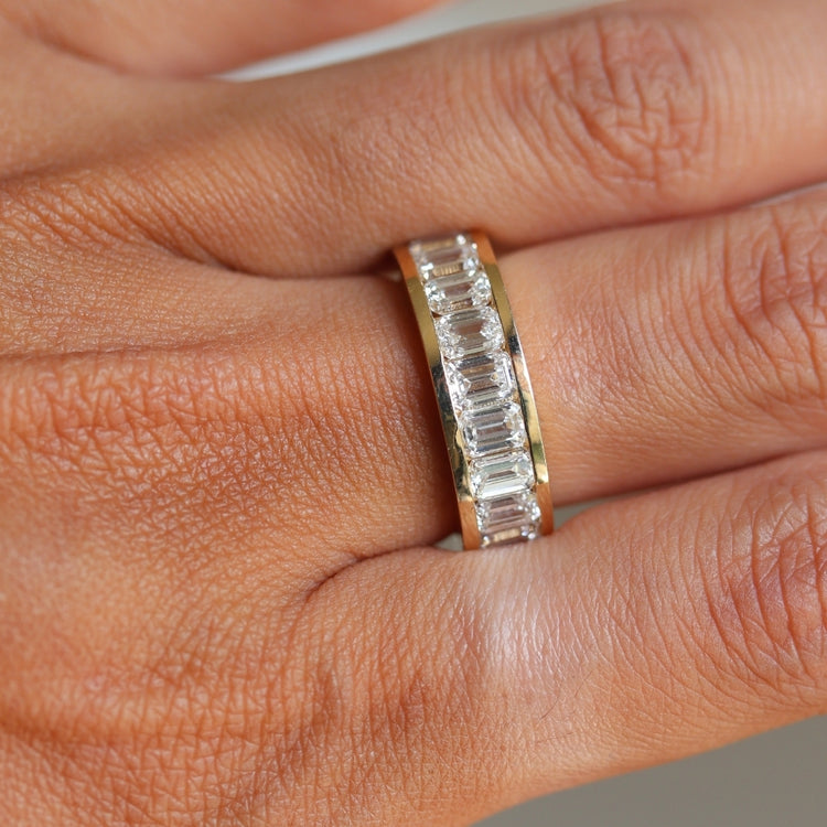 Anillo eternity diamantes