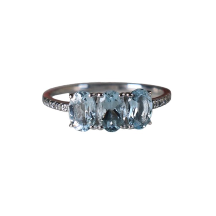 Anillo con Diamantes y Aguamarinas