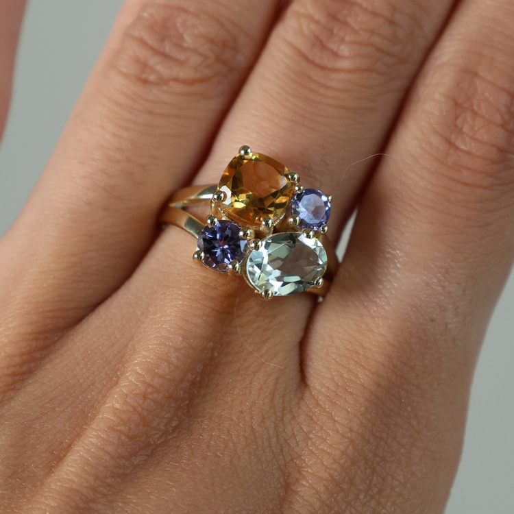 Anillo citrino, amatista y tanzanita