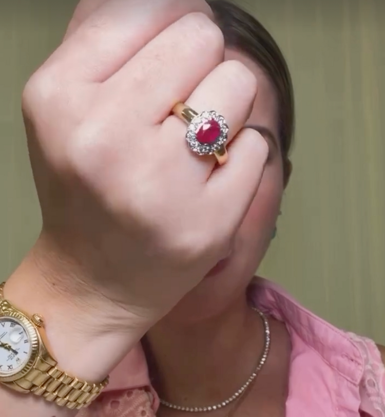 Anillo Rubí Diamantes