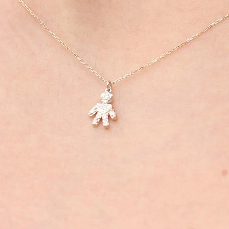 Dije Niño con diamantes