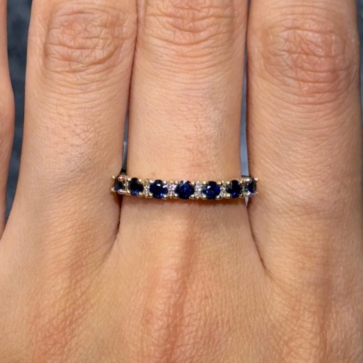 Churumbela of round sapphires