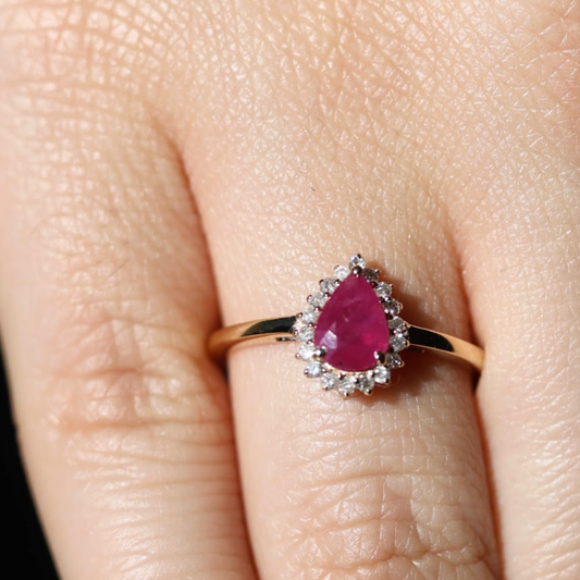 Anillo de rubí Halo Diamantes