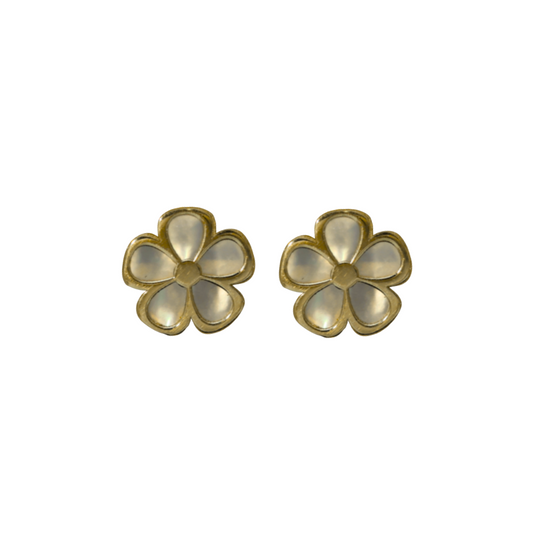 Studs de Flor Perla