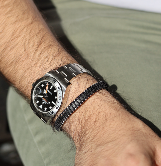 Pulsera Cuero Cordon Negro