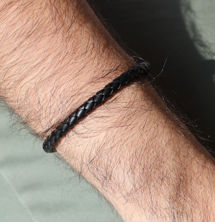 Pulsera Cuero Trenzado Negro