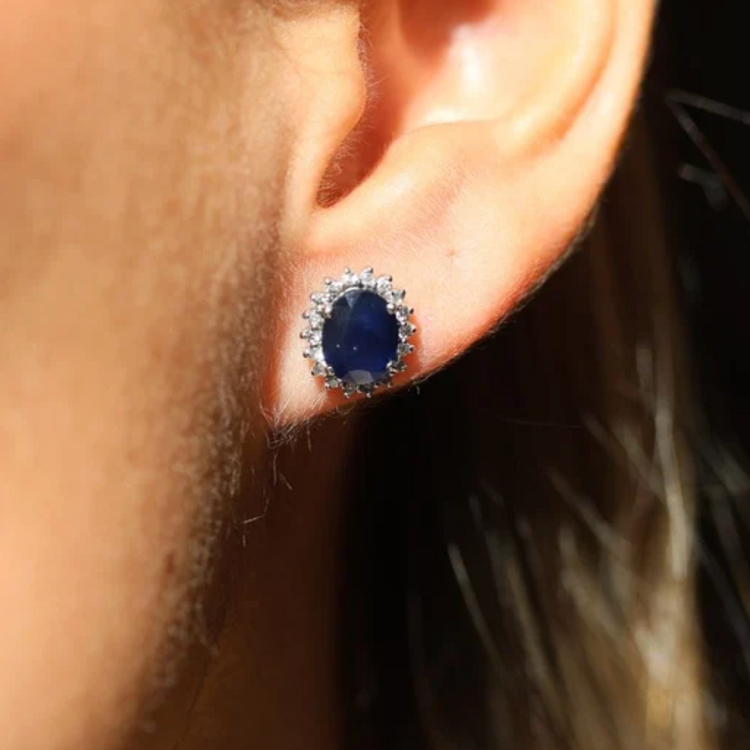 Aretes de Zafiro con Halo de Diamantes