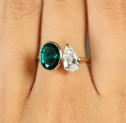 Anillo Toi et Moi Pera & Oval Esmeralda
