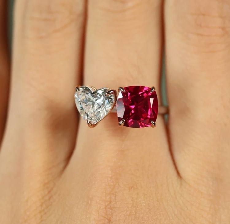 Anillo Toi et Moi Corazón & Cushion