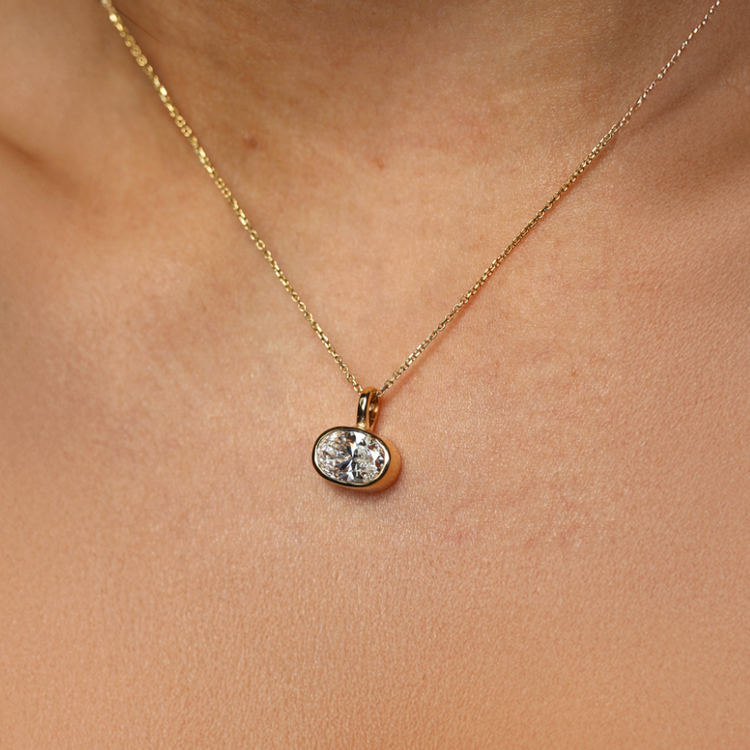 Collar Dije Diamante Oval Bisel