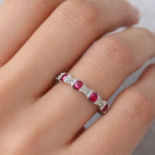 Churumbela de rubíes con diamantes