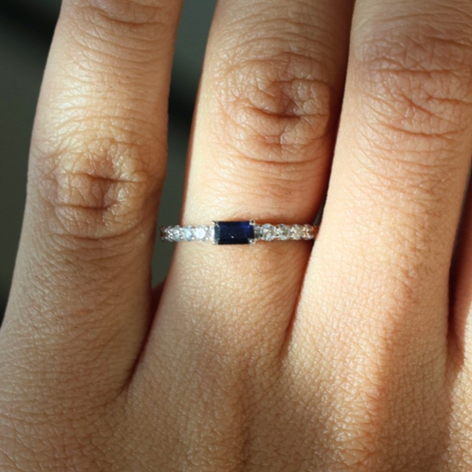 Anillo Zafiro Diamantes