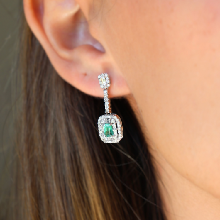 2-in-1 Emerald Earrings with Diamonds