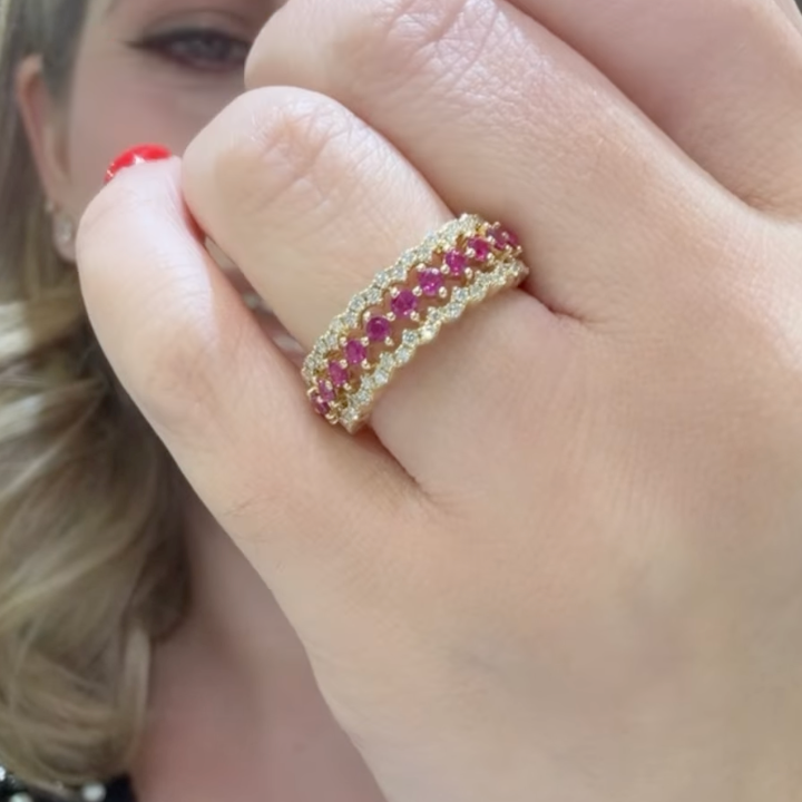 Churumbela con rubies y diamantes