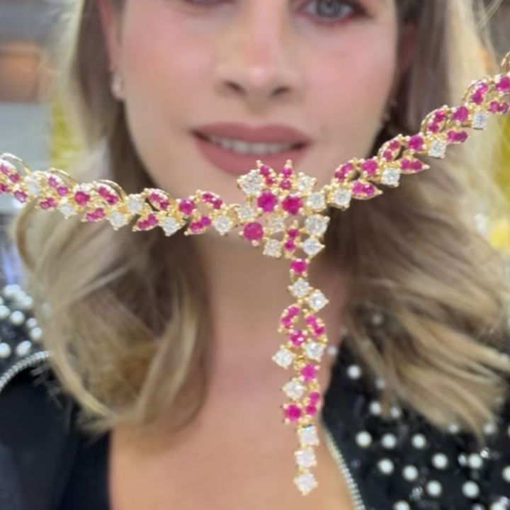 Collar de rubíes y diamantes