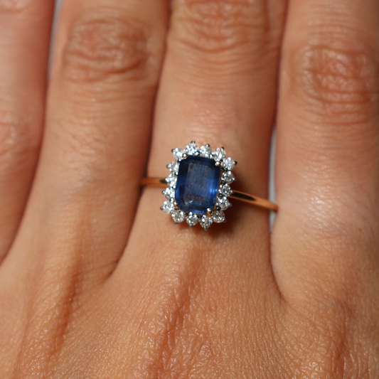 Anillo Zafiro Azul Diamantes