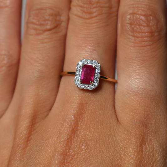 Anillo Rubí Diamantes