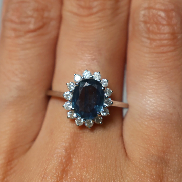 Anillo Zafiro Azul Diamantes