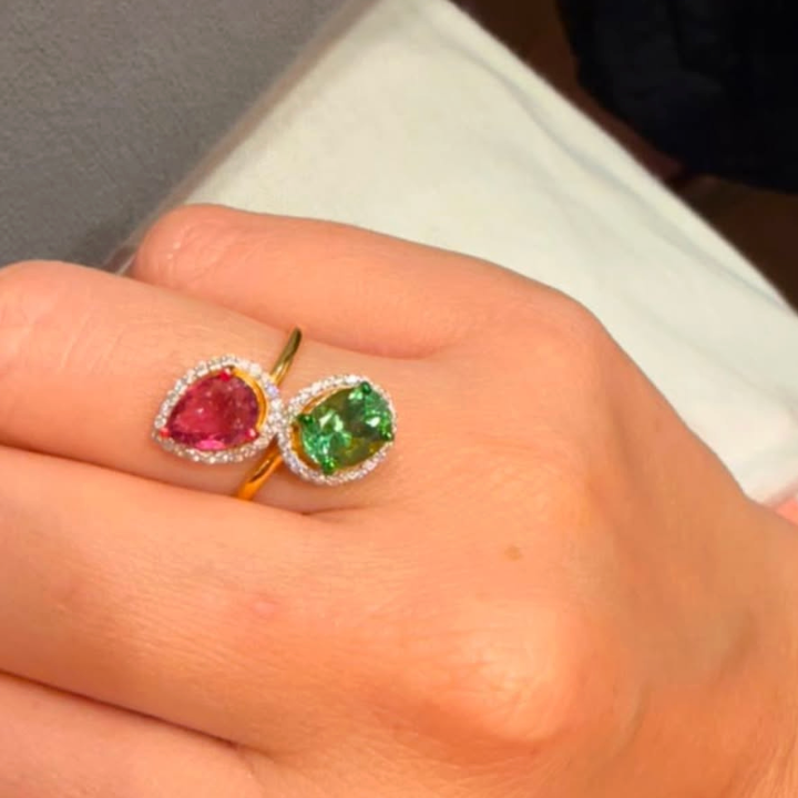 Anillo turmalina y diamantes