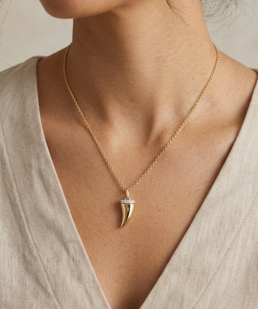 Collar colmillo