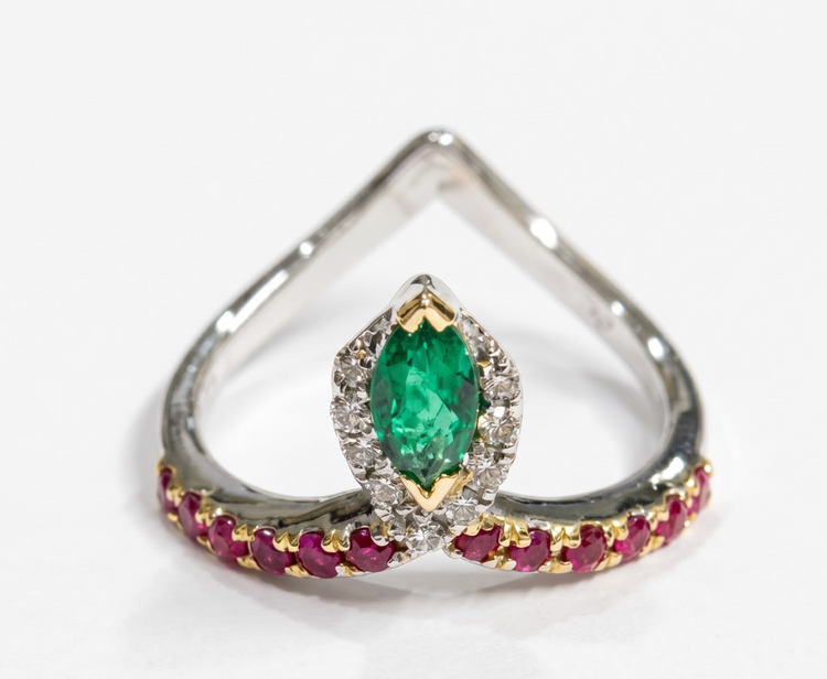 Anillo Esmeralda y Rubí