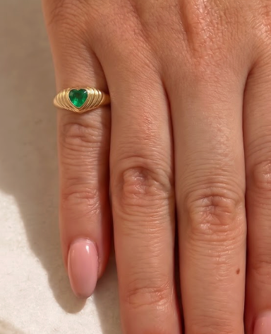 Anillo Chunky Heart Esmeralda