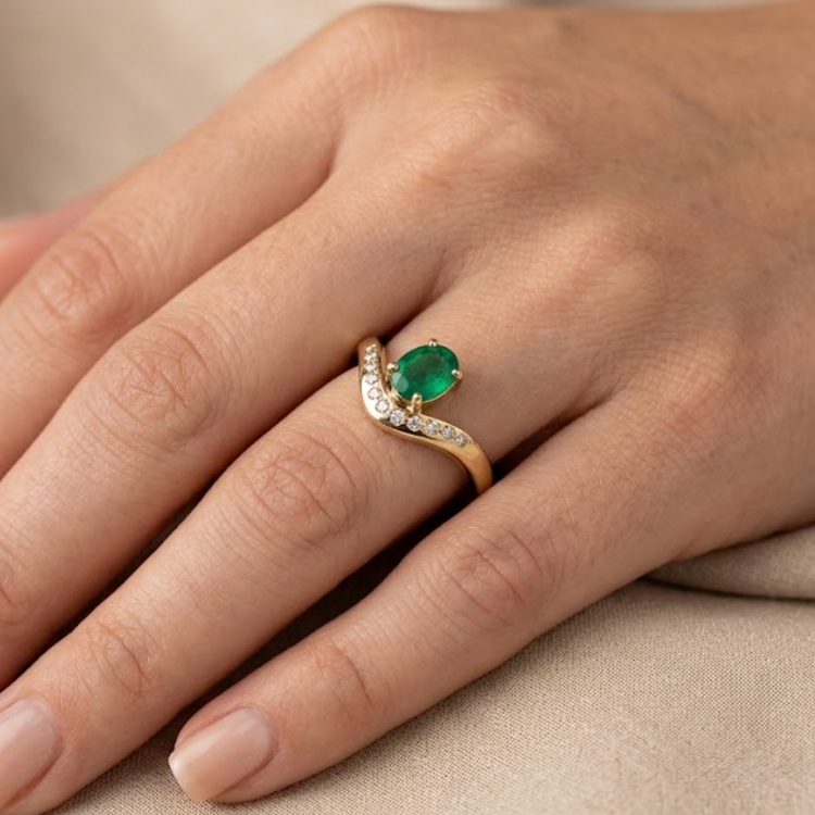 Anillo Asimétrico esmeralda