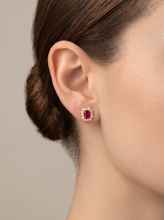 Aretes rubí y diamantes