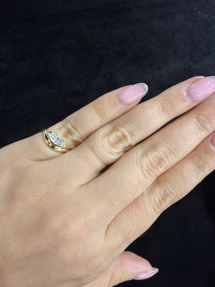 Anillo Marquise East West
