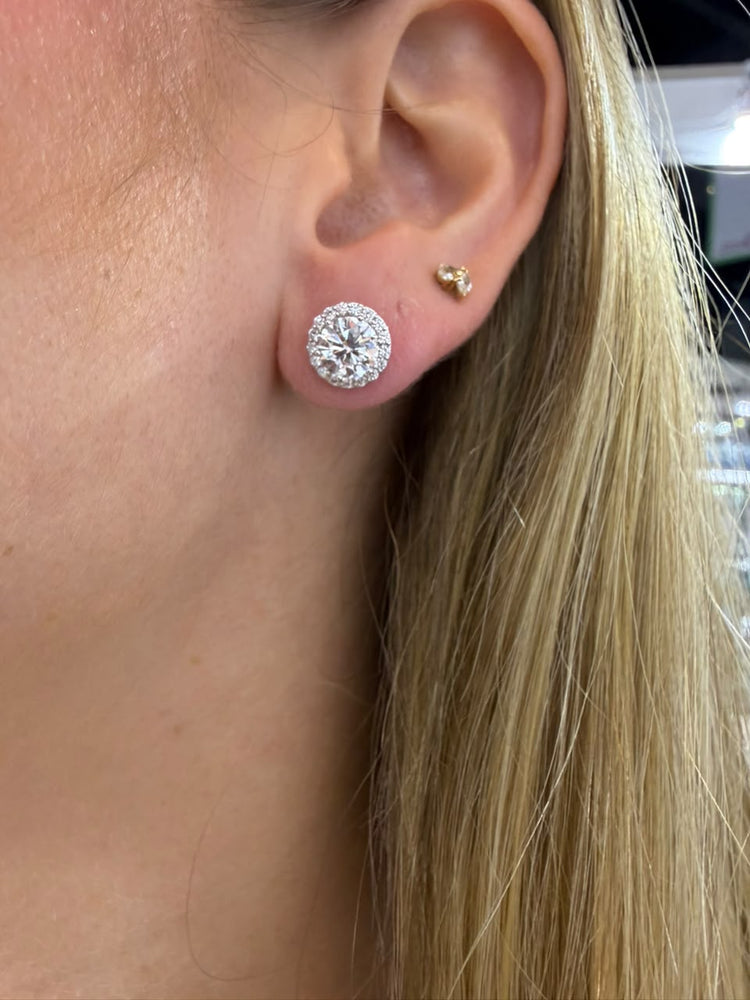 Studs redondos con halo