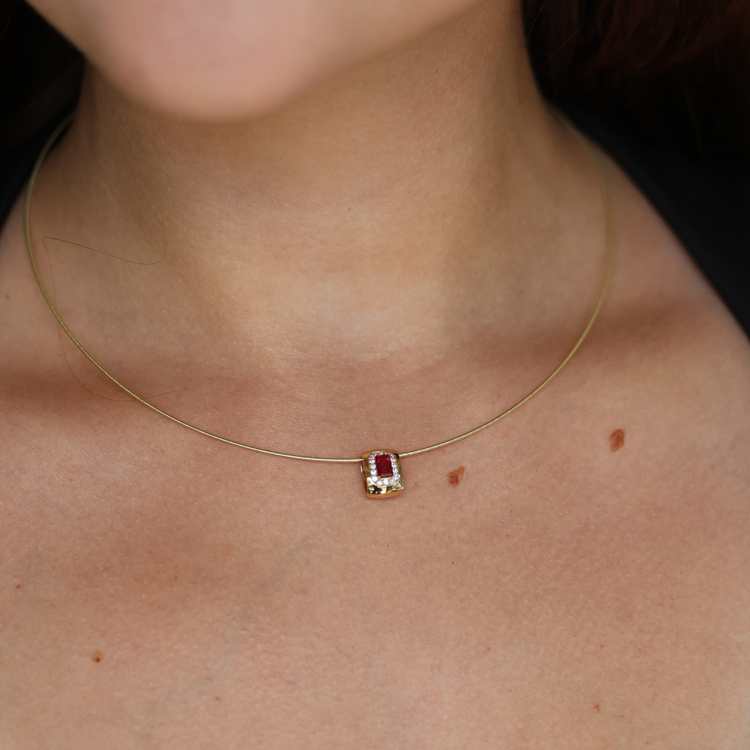 Charm de Rubí y Diamantes