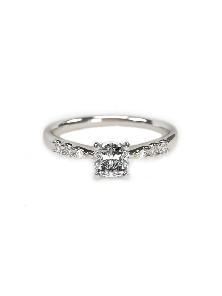 Montura estilo pavé 321 con diamantes laterales 0.12 ctw total