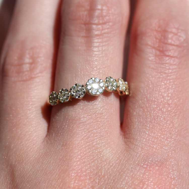 Anillo Flores diamantes