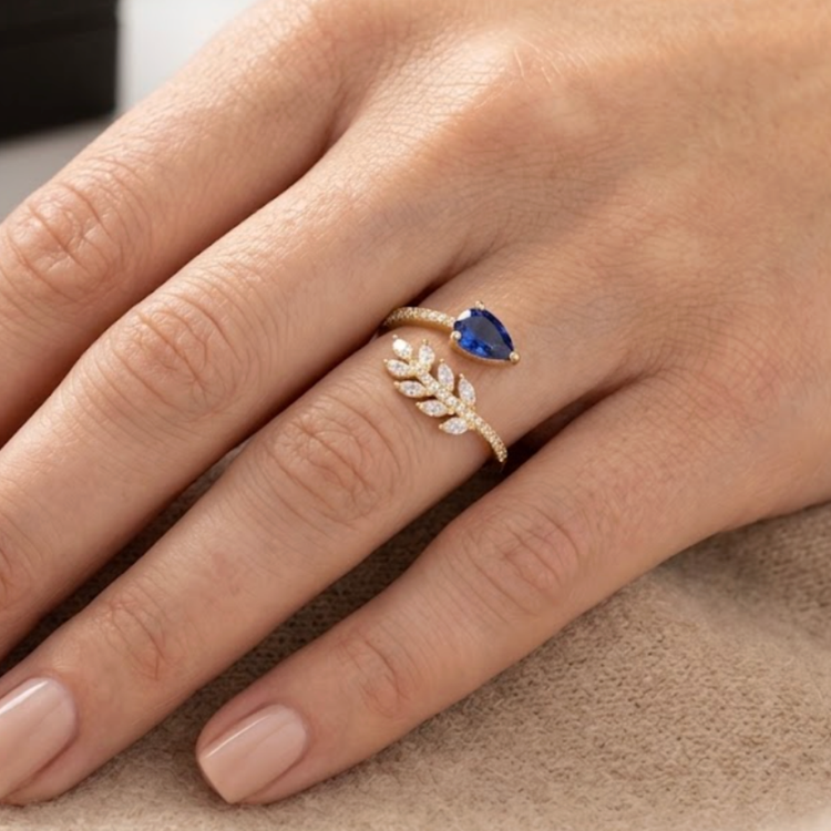 Anillo Zafiro y  Diamantes