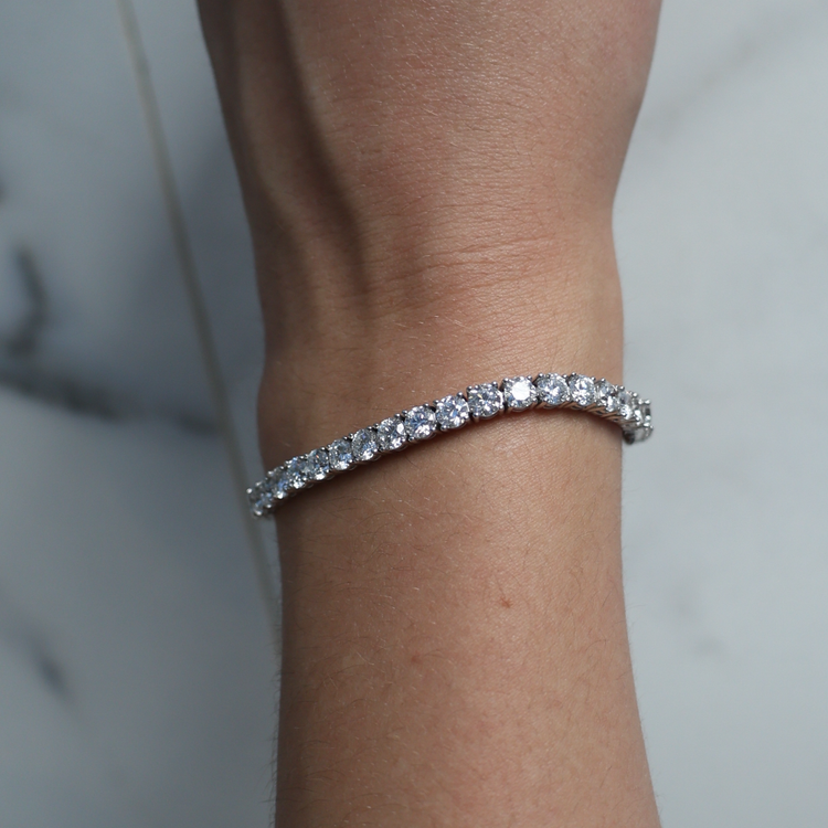 Tennis bracelet