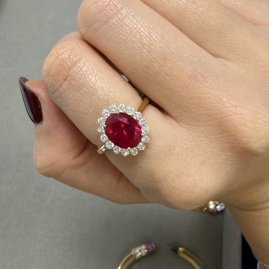 Anillo de Rubí con Halo