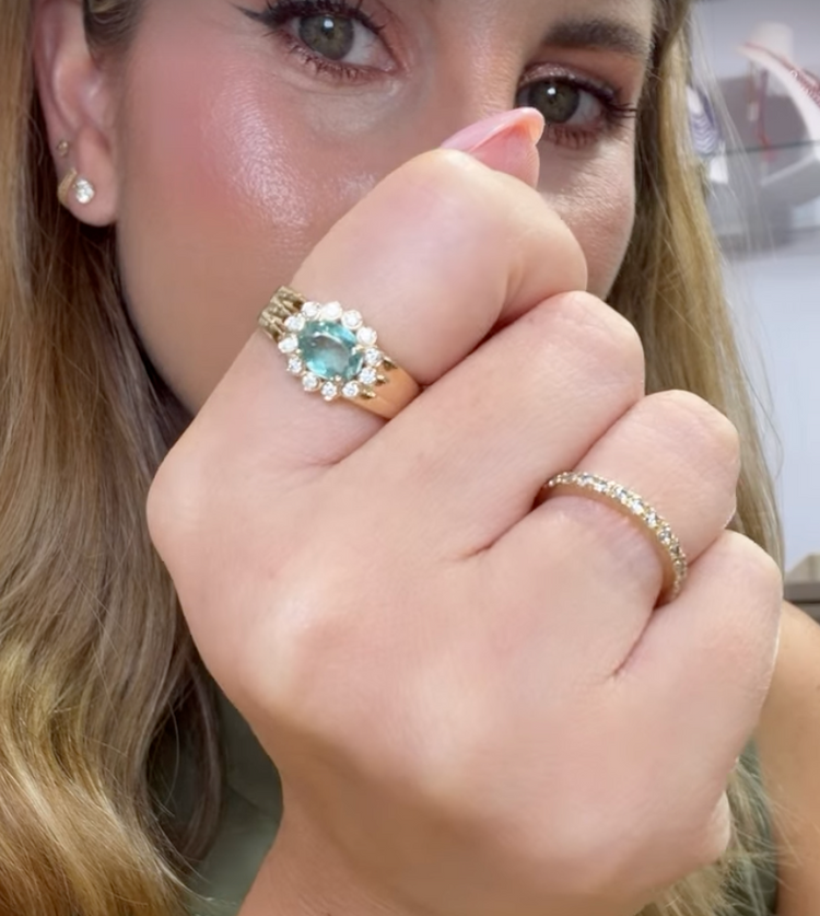 Anillo de Paraiba Halo Diamantes