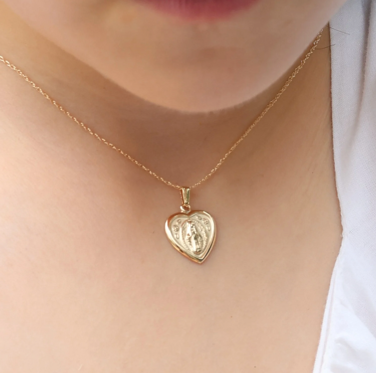 Collar con Dije de Corazón