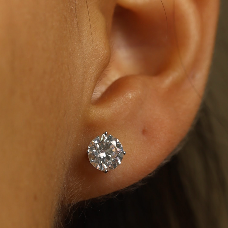 Studs oro blanco 14 k