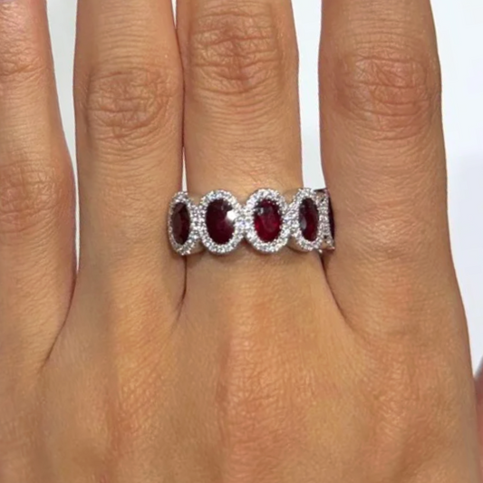 Churumbela de rubíes en corte oval