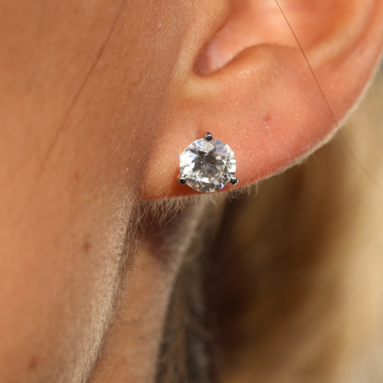 Studs Diamante 2 Ctw