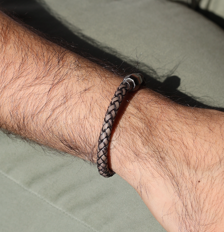 Pulsera Cuero Trenzado Gris