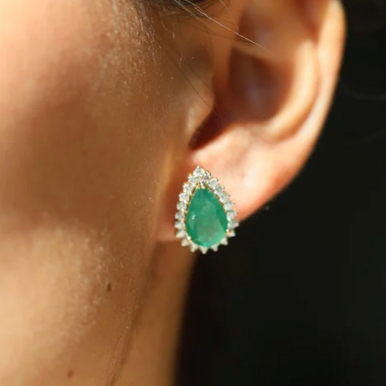 Aretes de Esmeralda Halo Diamantes