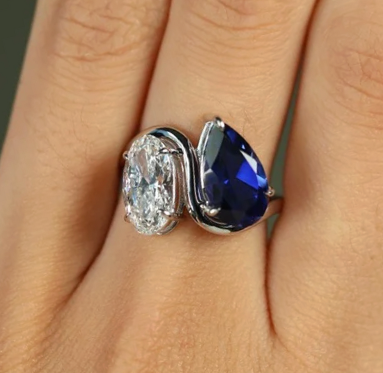 Anillo Toi et Moi  Pera & Oval Zafiro