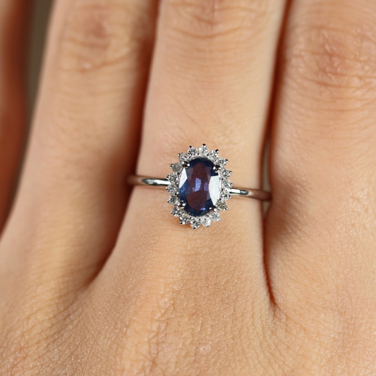 Anillo de Zafiro y Halo Diamantes