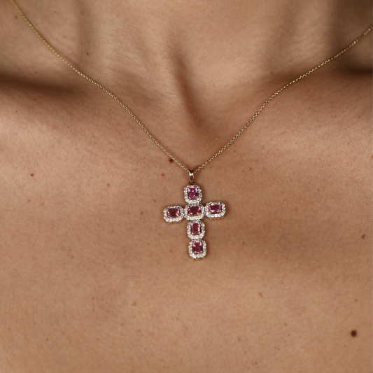 Dije de Cruz con Zafiro Halo Diamantes