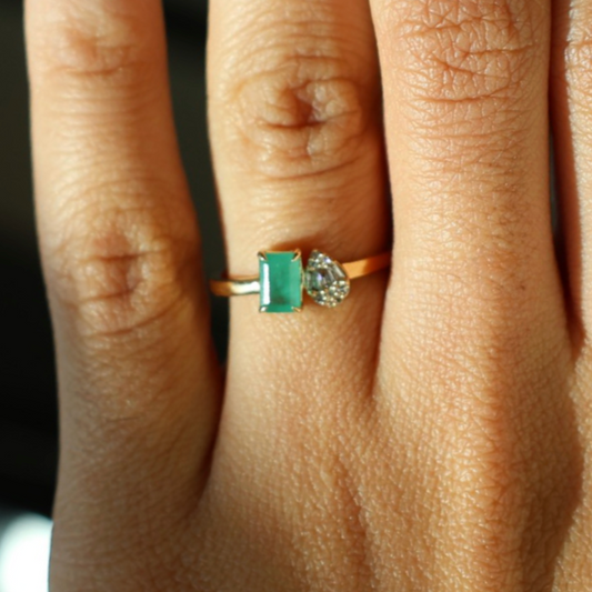 Anillo Esmeralda Toi et Moi Diamantes