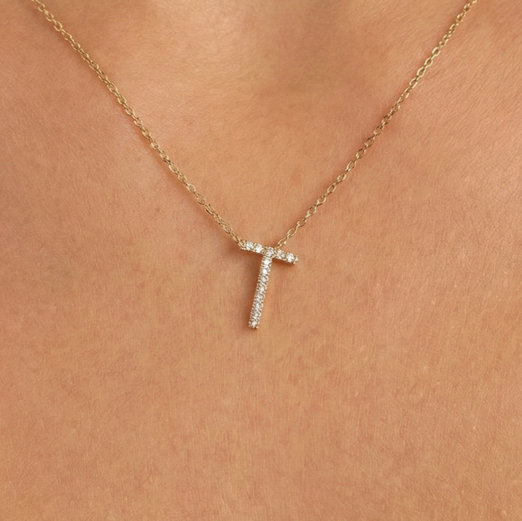 Collar Inicial “T” Diamantes