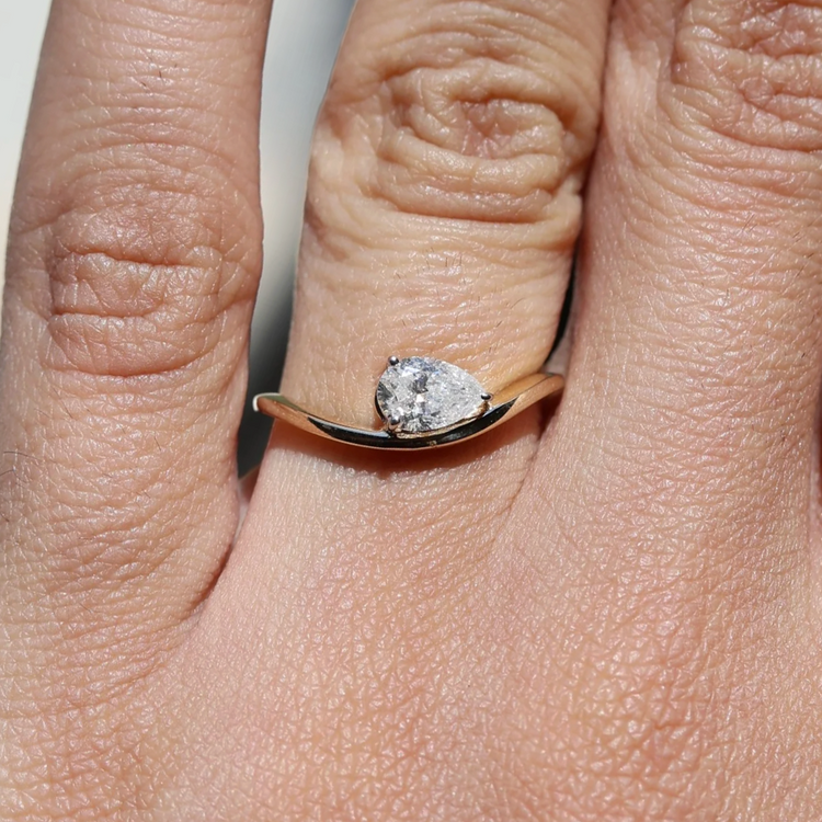 Anillo Diamante  Pera